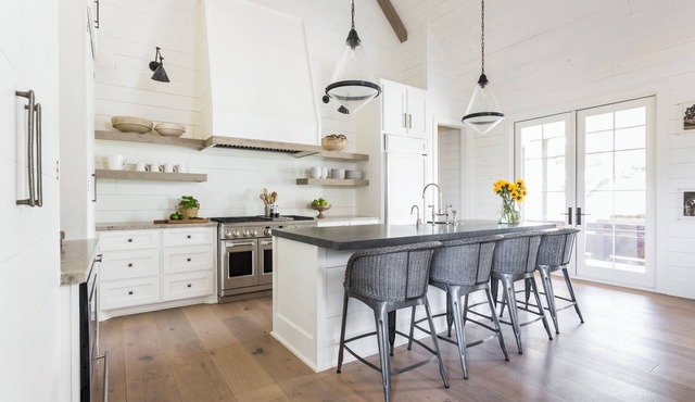 NEW Luxury Farm Retreat In the Heart of Round Top-Fire Pit, King Beds