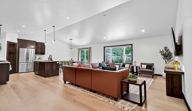New Luxury Home | Unbeatable Lambeau Location