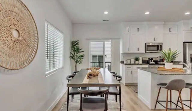 New Luxury Home w/ Master Suite