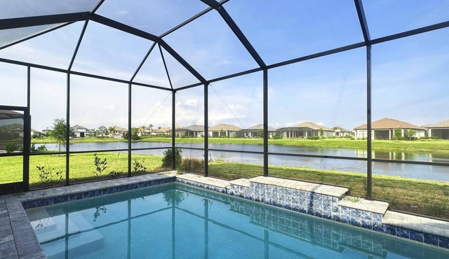 New Luxury Home w/Private Pool and Jacuzzi in Esplanade at Azario Golf Resort