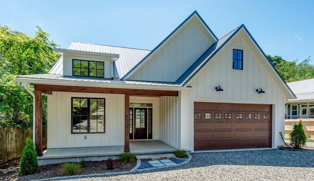 New Luxury House, walk to Asheville’s best restaurants, pubs breweries and shops