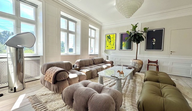 NEW Luxury 'Kings Garden' 240m2 Prime Located Flat