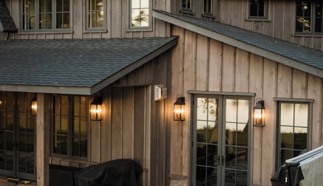 NEW Luxury Lake Front Wellness 4bdrm/3.5 bath home by North Point Cove