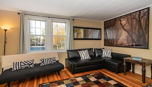 NEW-Luxury: Mainline Train, Colleges, Hospital