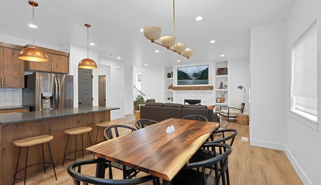 New Luxury Mountain Cabin