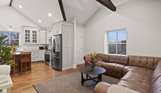 NEW Luxury Palmyra Apt | 7 Mins to Hill Cumorah