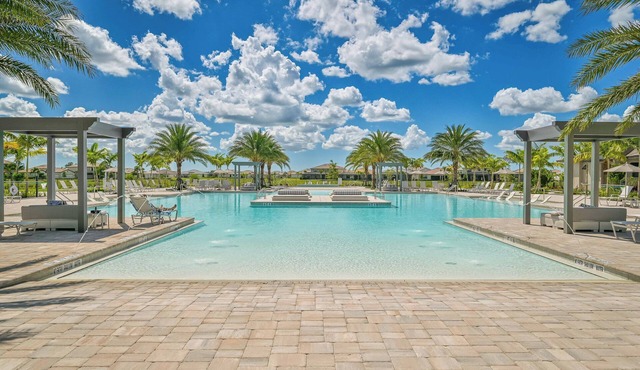 New Luxury Pool Home with Lake View - Amazing Amenities!