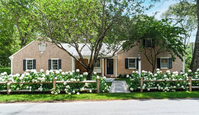 New Luxury Renovation in Prime Osterville Village: Five Bedrooms, Sleeps 10