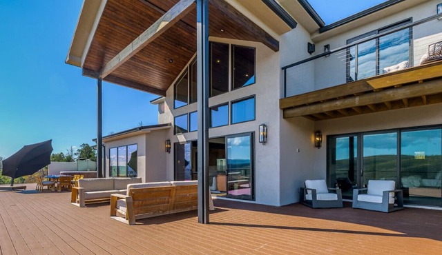 New Luxury Retreat - 4 King Suites+Hot Tub+Views