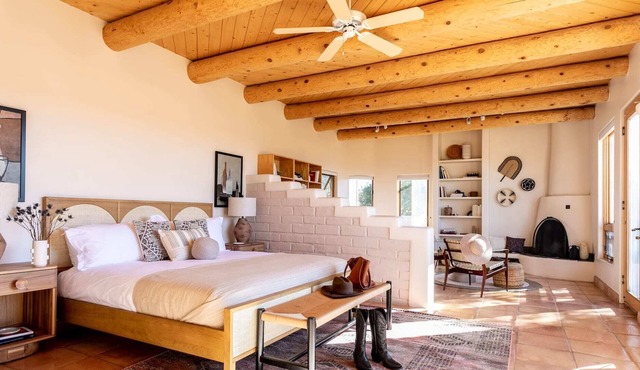 NEW! Luxury Secluded Estate | Hacienda by Here