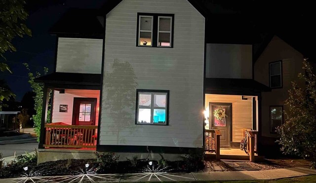New Luxury Smart Home w Courtyard