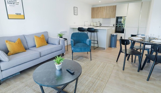 NEW Luxury South Manchester Flat