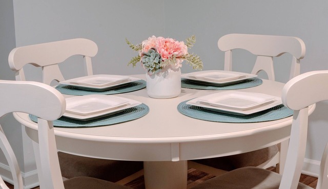 New Luxury Studio Suite. Superhost with 4.9 Stars on otherlisting sites.Sleeps 4