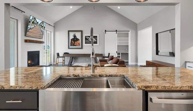 New Luxury Texas Farmhouse