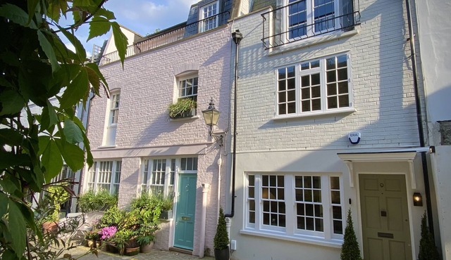 New Luxury Town House