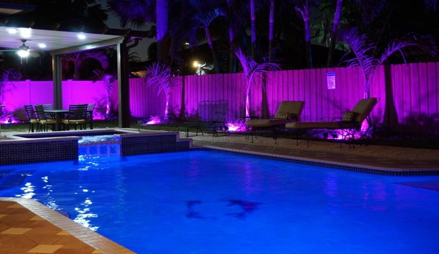 NEW LUXURY VACATION DREAM RENTAL- SLEEPS 15!