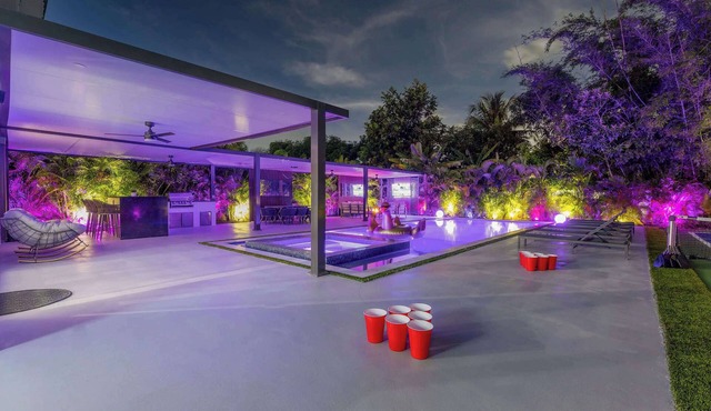 New Luxury Villa Solara Heated Pool, Hot Tub, Golf