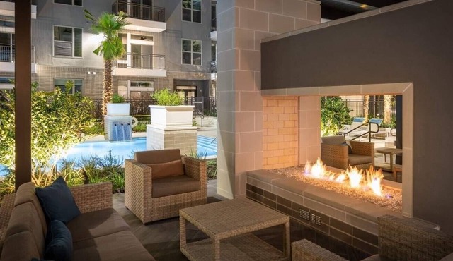 New! Master Suite w/Skyline Views - Art Dist