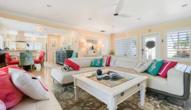 NEW! Mermaid Coastal Retreat-Wlk to Beach &Relax!