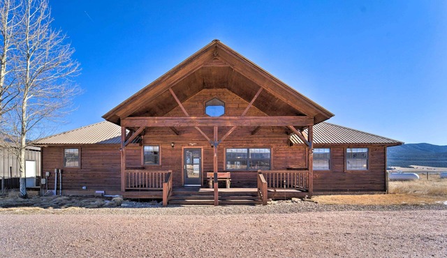 New Mexico Cabin Hideaway w/Eagle Nest Lake Views