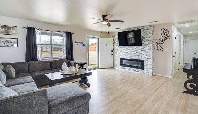 New Mexico Smart Home w/Private Yard & Grill