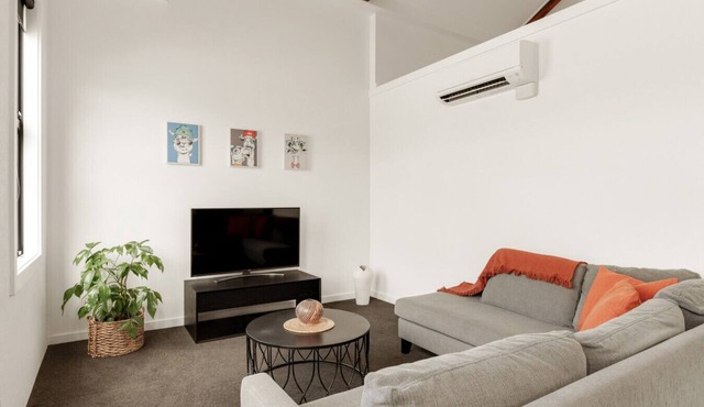 NEW - Middle of CBD | Fresh 1BR Apt!