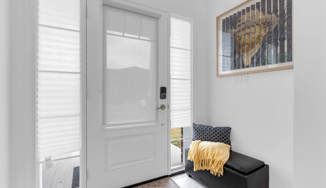 NEW Minutes from Niagara Falls with Kids Nook