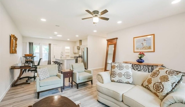 New Model Home near Exxon Mobil & Conoco Philips. A turnaround retreat!