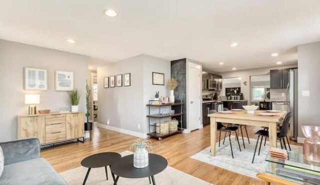 NEW! Modern 2 Bed/2BA House - walkable to Olde Town!