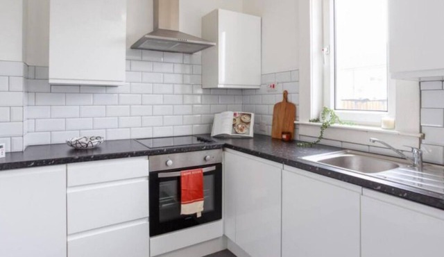 NEW Modern 2Bedroom Apartment Salsburgh- Sleeps 4