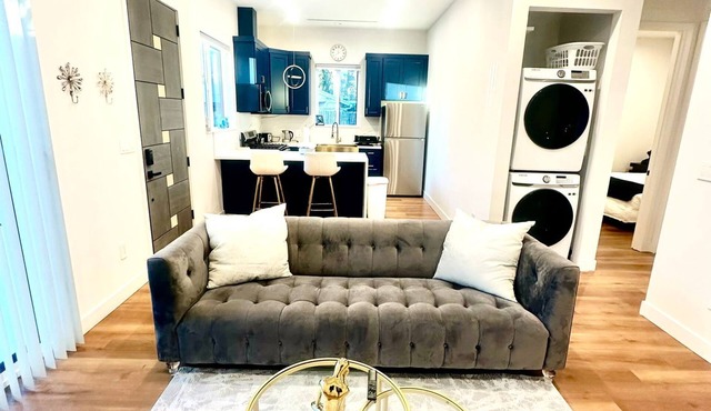 New Modern 2BR + 1Bath!n