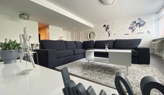 New Modern 2BR Condo: PERFECT LOCATION ⭐️⭐️⭐️⭐️⭐️