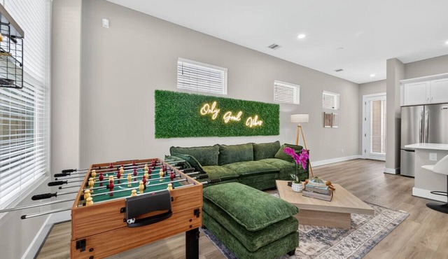 New Modern 3dr Retreat w/ Games