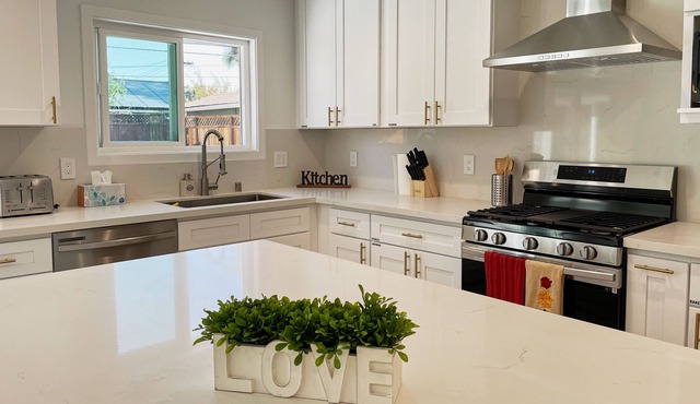 New Modern 4B/4B - Spacious Home in San Jose