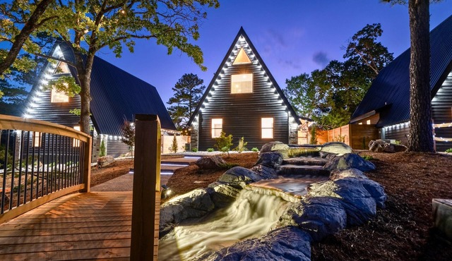 New Modern A-Frame Cabin w/Pool Near Hot Springs
