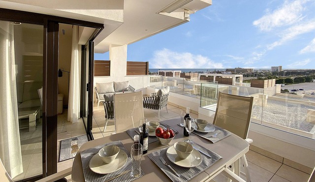 New modern apartment on walking distance of beach La Cala de Mijas