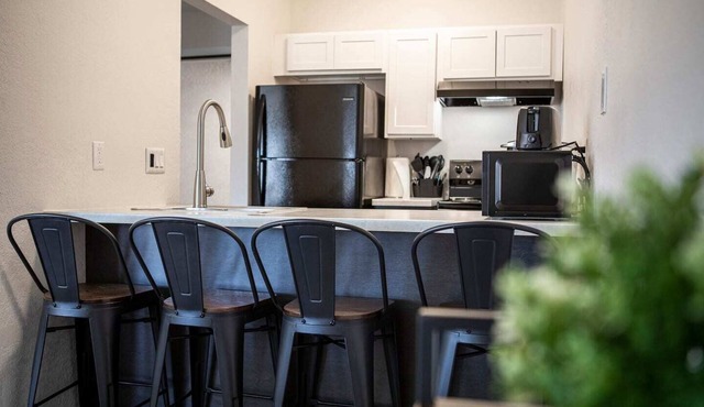 New Modern Apartment Near Ft. Huachuca (225)