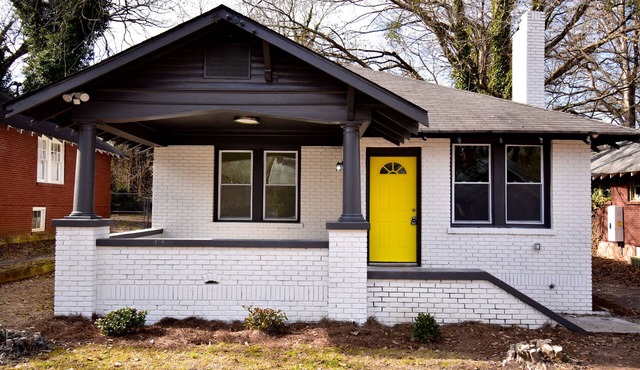 New Modern Barn Style Home Downtown Atlanta