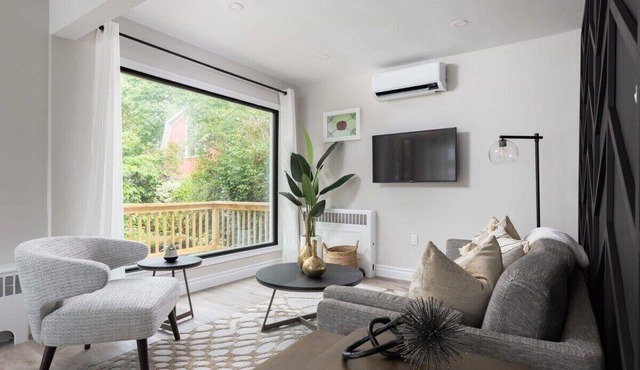 New Modern Home in Old Town!