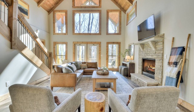New Modern Cabin w/95FT Zipline & Hot Tub