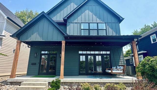 New Modern Construction Home Near Everything!