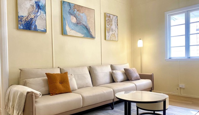 New! Modern Cottage 10mins to CBD 3 Beds + Parking