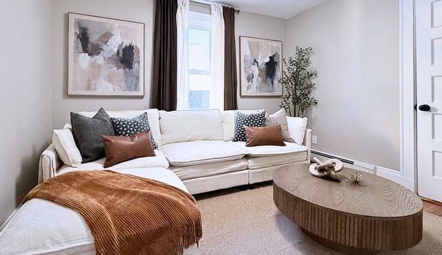 NEW! Modern & Cozy Stay Near Harvard + Parking