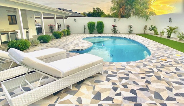 NEW! MODERN GLAM RESORT STYLE OLD TOWN SCOTTSDALE DUAL PRIMARY BDRMS HEATED POOL
