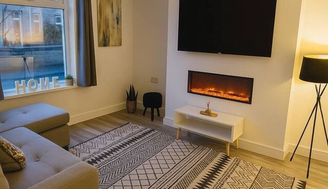 New Modern Home for Families & Groups|Free Parking