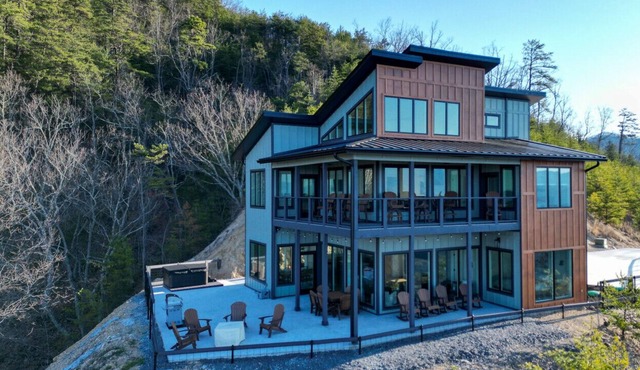 New! Modern Home - Panoramic Views of the Smokies!