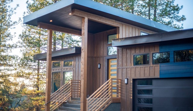 New Modern Home Sleeps 12