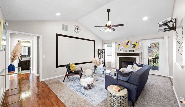 🌟 NEW Modern Home Theatre - Thoroughly Sanitized 🌟