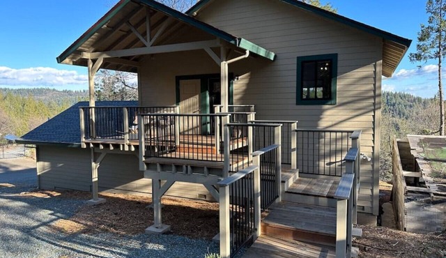 New Modern Home-Valley View-Central