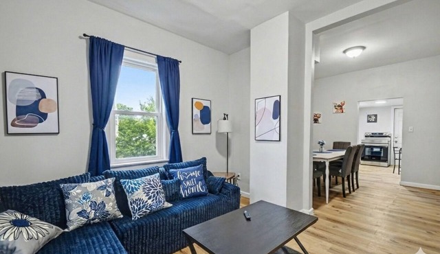 New Modern House 5-Min from Notre Dame with 3 Bedrooms!